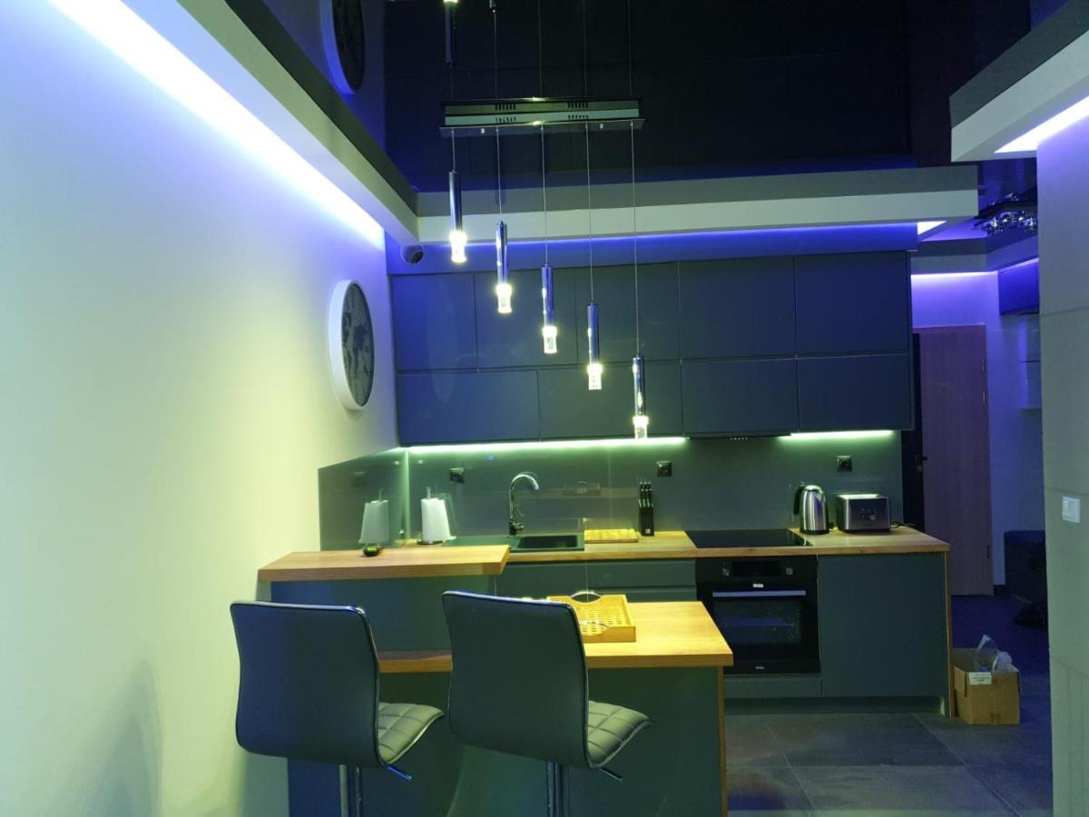 Apartament Skarbowa 1& Parking Leszno  Buitenkant foto